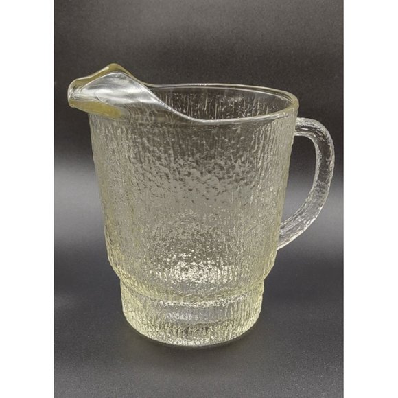 Indiana Glass Pitcher Crystal Ice Pattern 64 Ounces  7.5 Inches - Picture 2 of 8